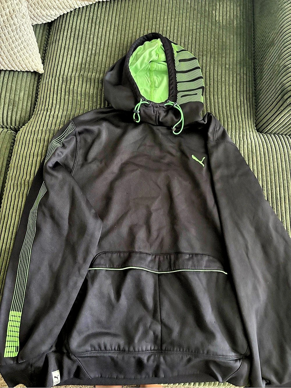 Puma Men's Hoodie Size Large